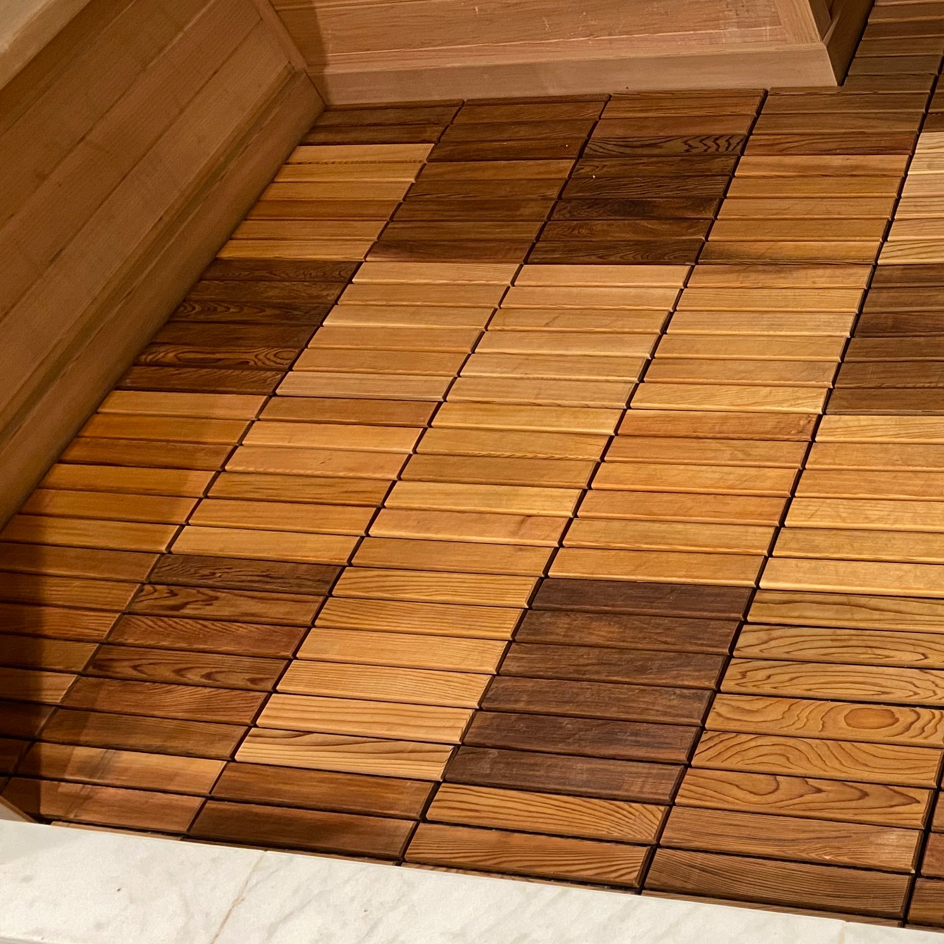 Cedar Tile Color Variance