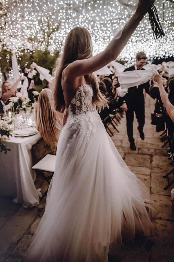 white dress with flowers to wedding