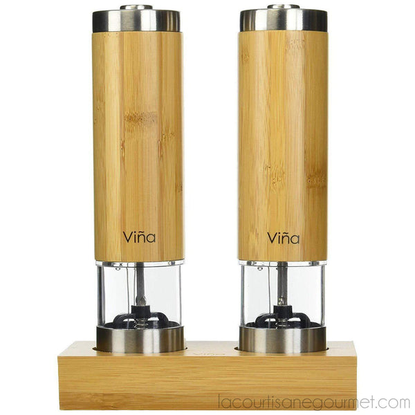 salt and pepper grinder stand