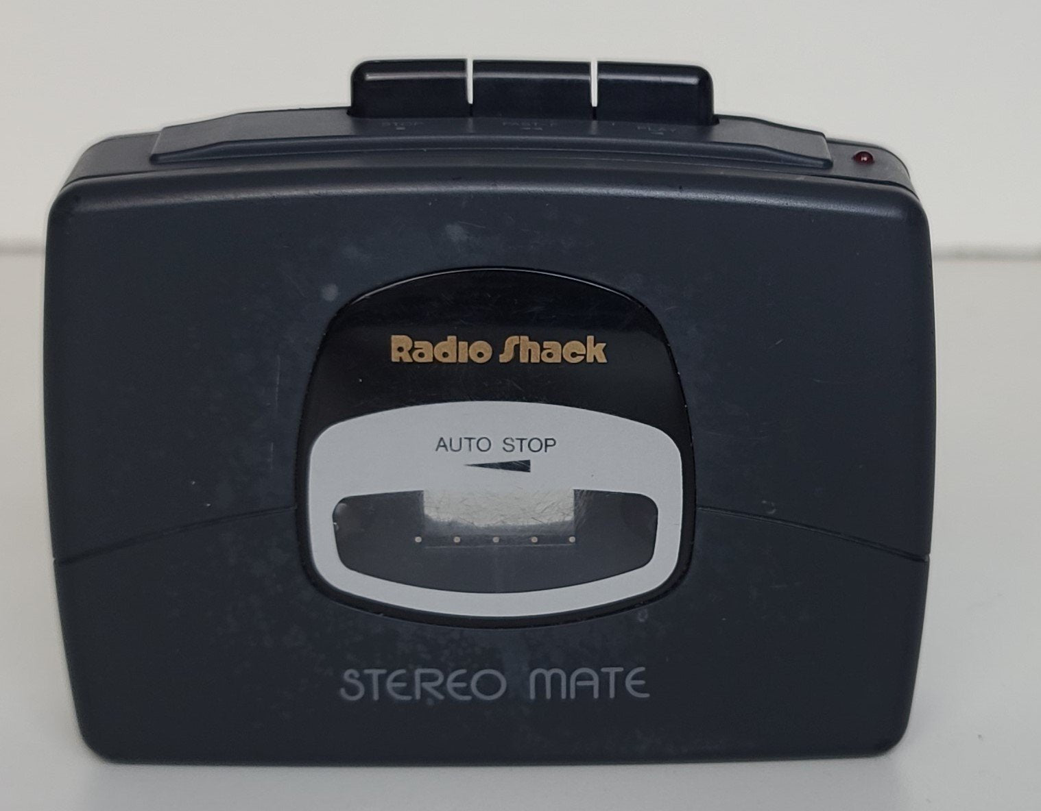 Radio-Shack-SCP-71-Cassette-Player-Walkman-Electronics_8c98923f-a793-4bc6-aeb7-ada682b84eb2.jpg