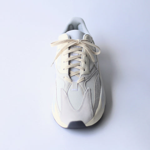 yeezy boost 700 analog shoe laces