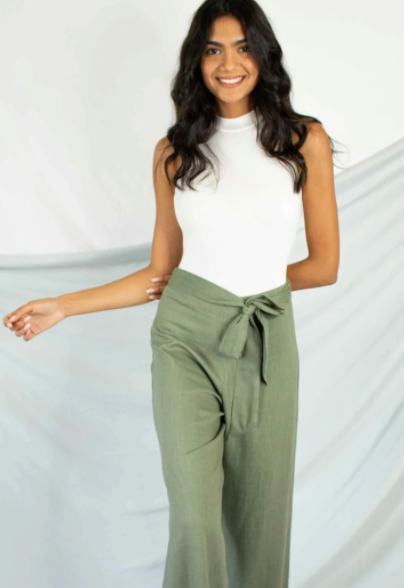 Ribbed bodysuit and linen pants