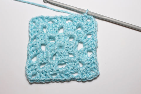 How to crochet a basic granny square