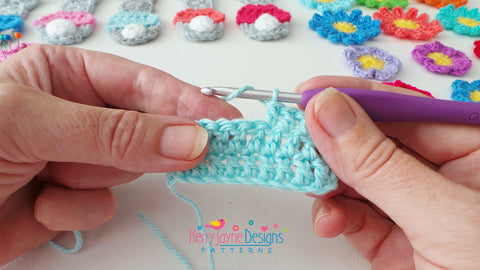 How to crochet a UK Treble stitch