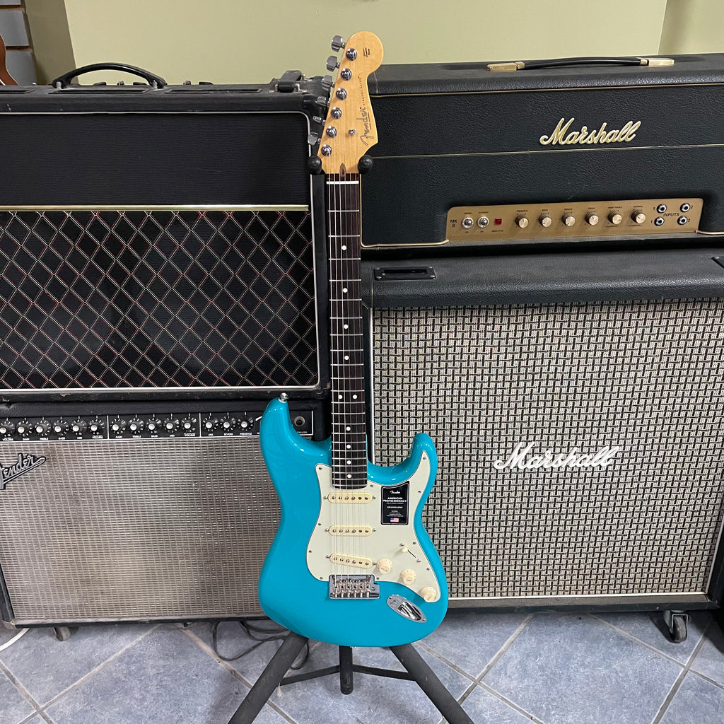 Fender American Professional II Stratocaster, Rosewood Fingerboard, Miami  Blue