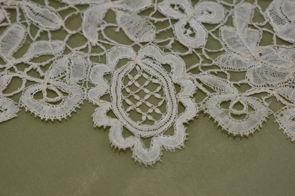 antique vintage handmade honiton bobbin lace floral detail