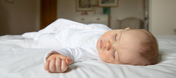 how to wash a newborn