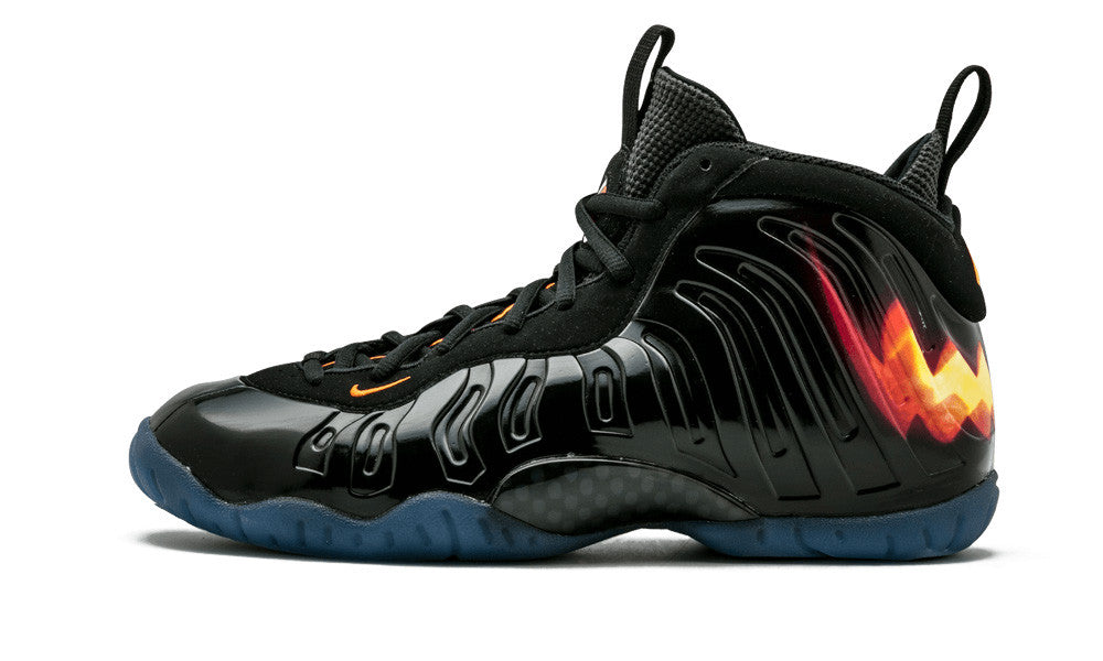 nike little posite one qs