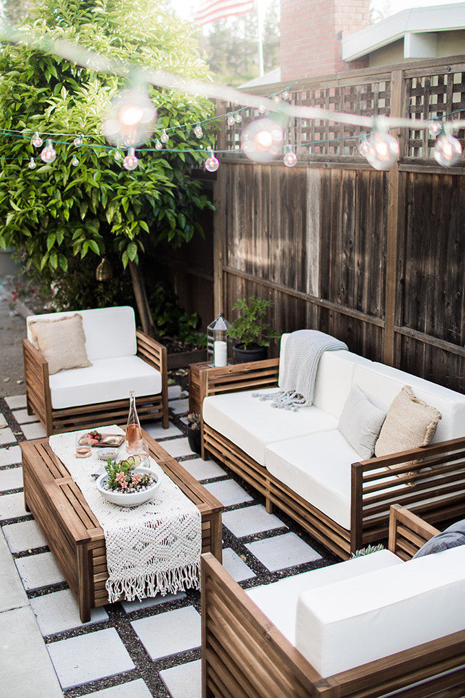 California Modern Outdoor Living Room - Image via Hej Doll