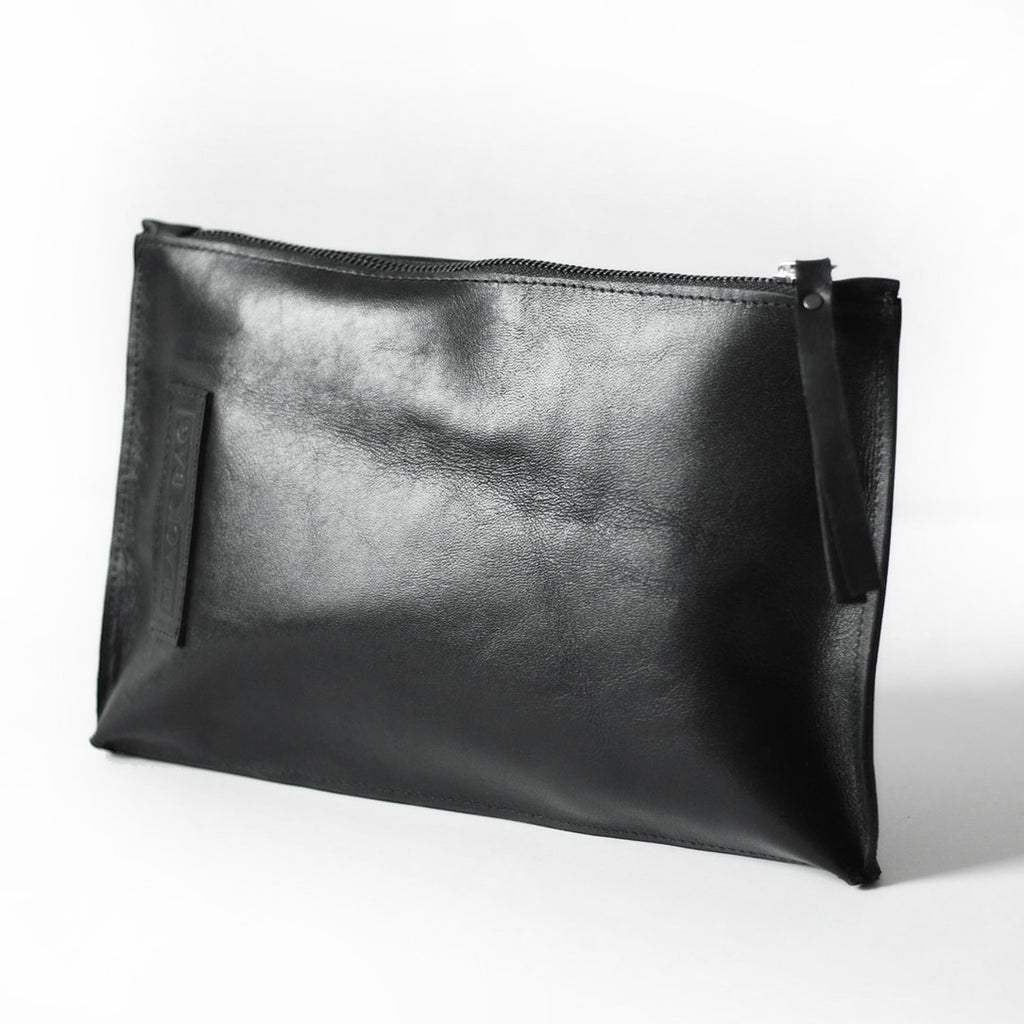 black pouch purse