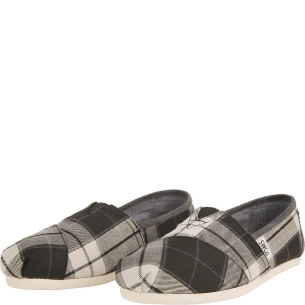 black and white plaid toms