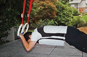 ring tricep pushup