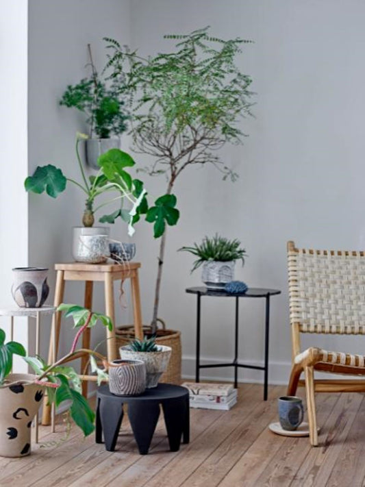 Bloomingville - Ilda Hanging Stoneware Flower Pot in Green - Scandibørn