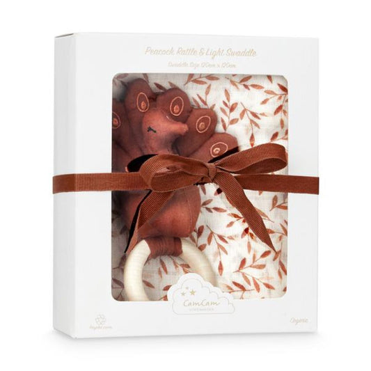 Cam Cam Swaddle and Peacock Rattle Gift Box in Caramel Leaves - Scandibørn