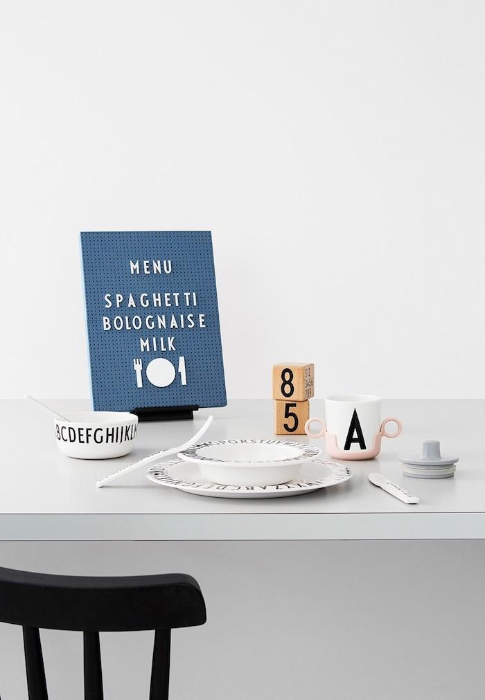 Design Letters Message Board Stand - Scandibørn
