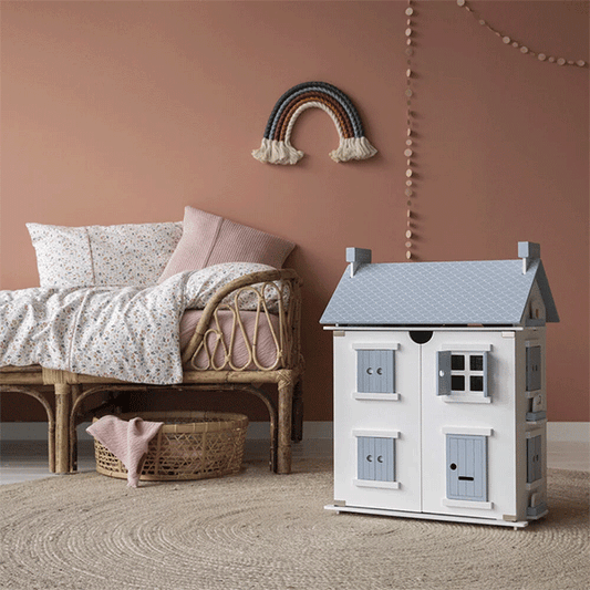 Little Dutch Doll’s house (inc. Furniture & Accessories)