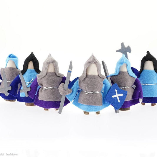 Magic Wood - Six Steadfast Knights Figures in Blue - Scandibørn