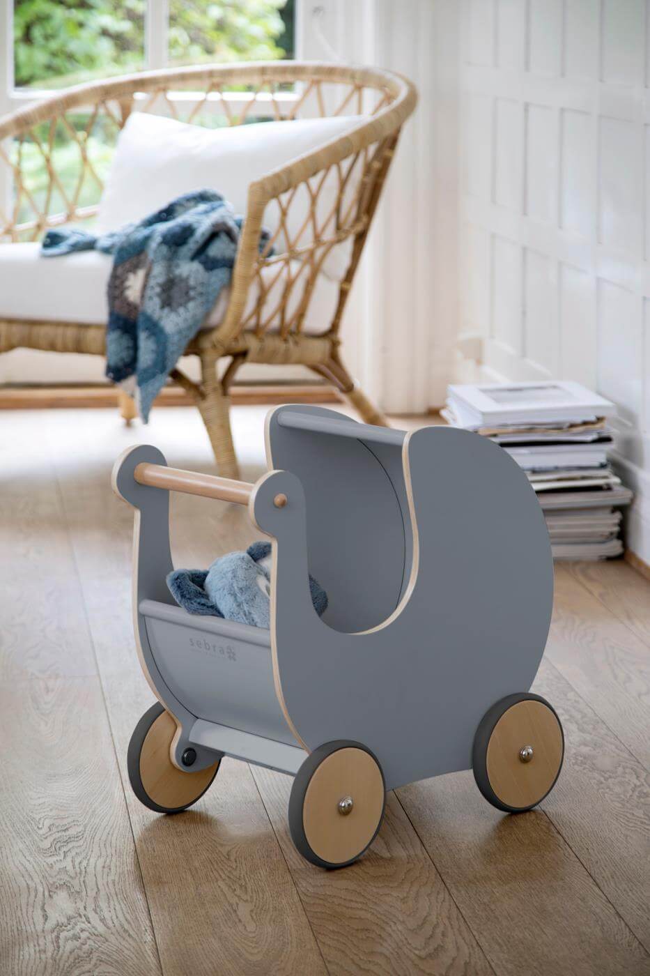 Sebra Wooden Doll's pram in Grey - Scandibørn