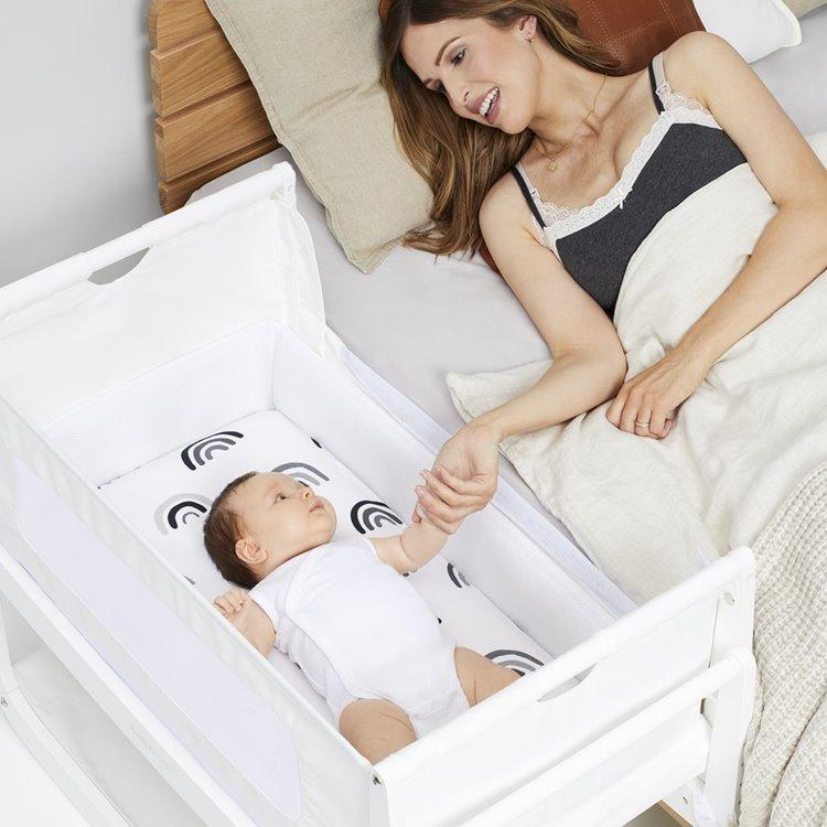 SnuzPod 4 - Bedside Crib 3 in 1 in White (with mattress) - Scandibørn