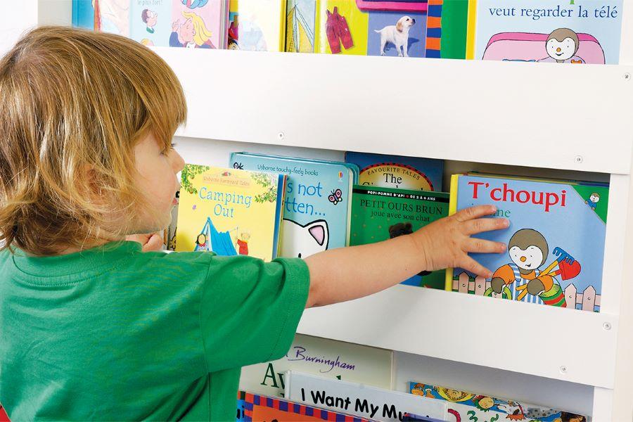 Tidy Books - Wall Bookshelf in White - Scandibørn
