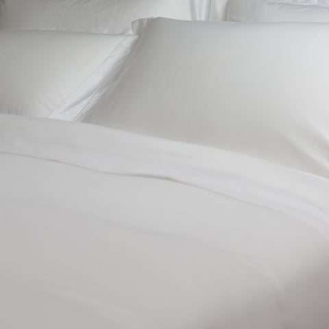Close up of Luxury Egyptian Sheets on Bed | scooms