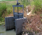 Twin Track Weir with Stainless Steel Slide Gate