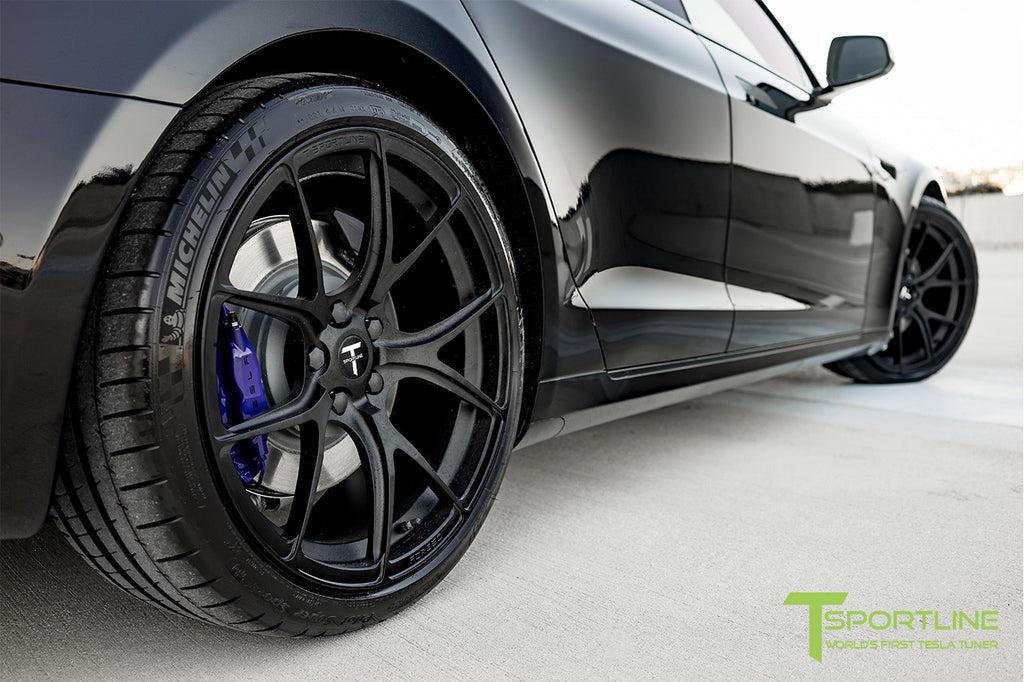 Tesla Model S P100D with Painted Calipers on 21 inch Forged Wheels TS115