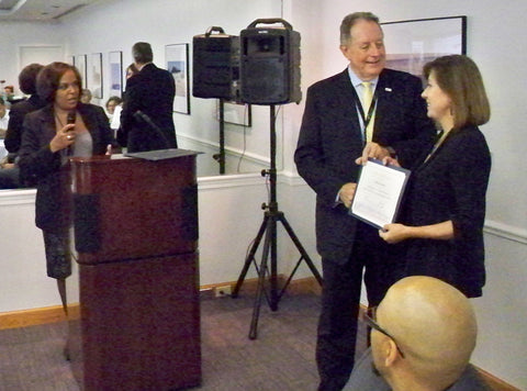 Artist Deborah Shapiro receives certificate