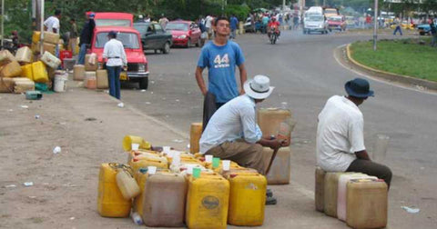 gas vendors with tanks in the streets in uribia