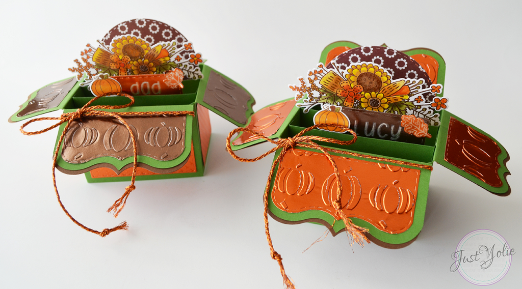Thanksgiving Place Cards with Rinea Foiled Paper