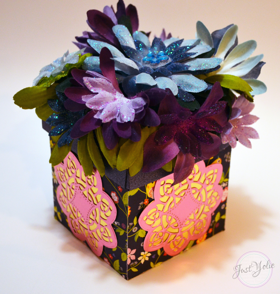 Rinea Foiled Paper DIY Gift Box