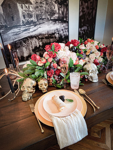 halloween table decor, halloween floral design, halloween floral arrangement