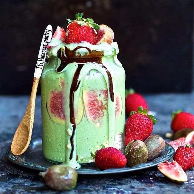 Green Goodness Smoothie by @panaceas_pantry