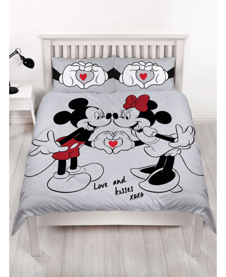 Mickey And Minnie Mouse Love Double Queen Duvet Cover Set