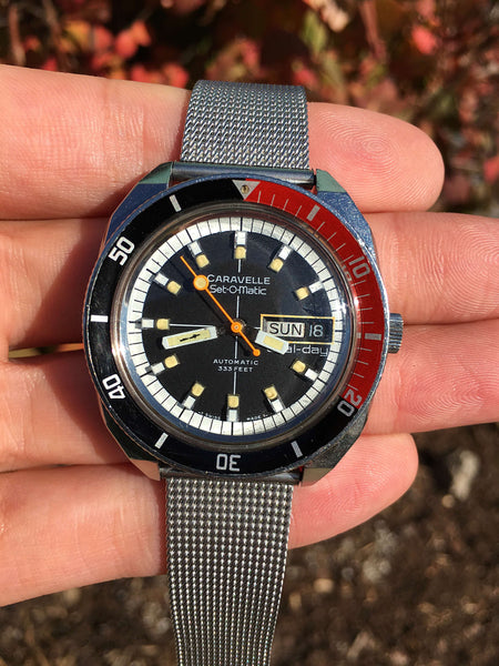 Caravelle Set-O-Matic Dual-Day 333 Feet Diver circa 1976