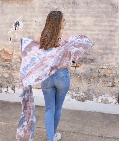 tie dye scarf, scarves, layered looks, fashion trends, spring fashion, oc social butterfly, comfort, style