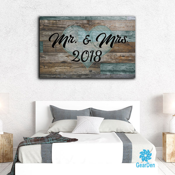 Mr Mrs 2018 Premium Rustic Canvas