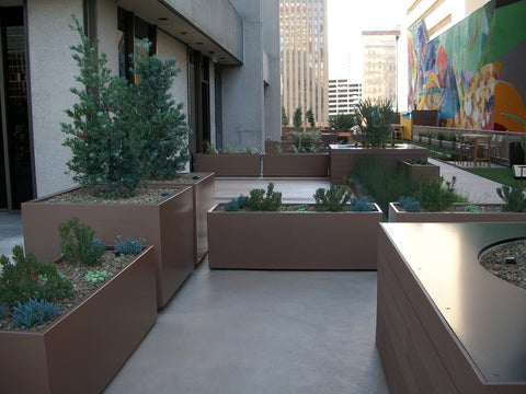 Wilshire collection lightweight fiberglass planters