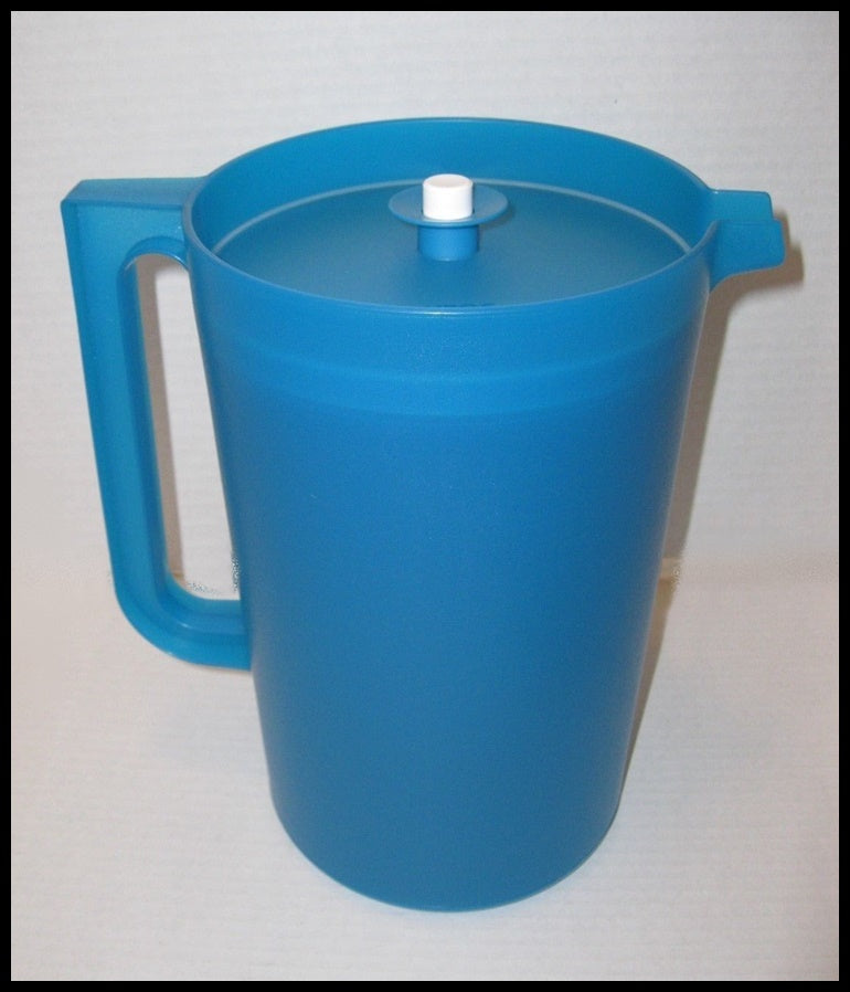 Tupperware One Gallon Pitcher in Green with Push Button Seal