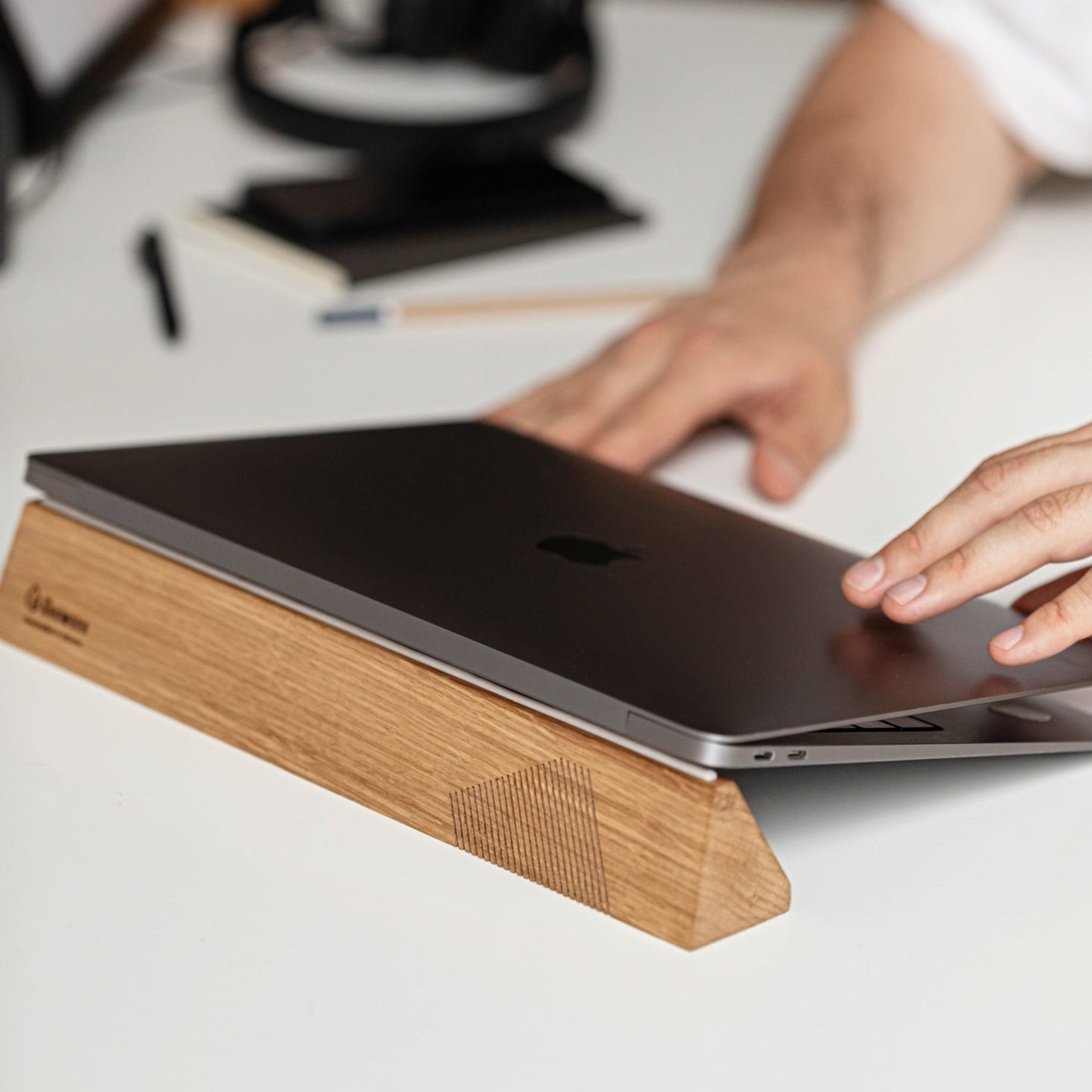 wood laptop table stand bourbon oak