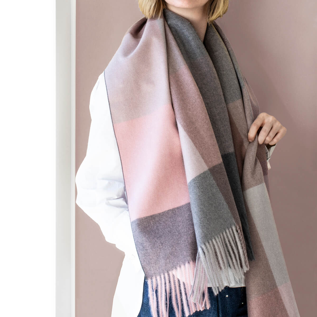 pink and gray blanket scarf