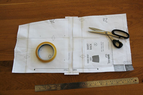 Lengthening a skirt pattern