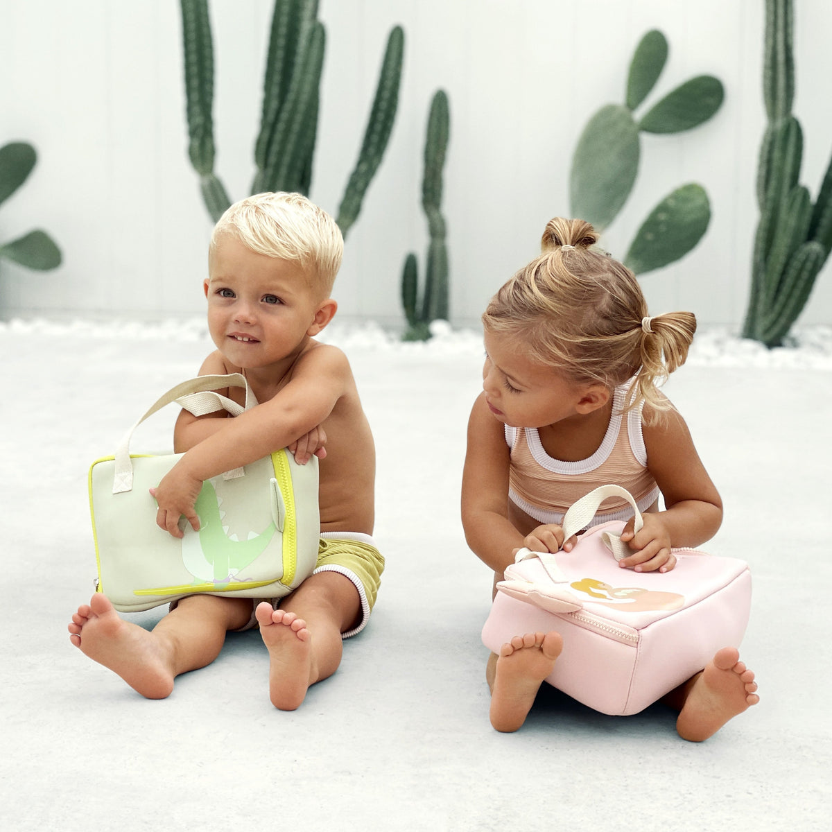 Neoprene Lunch Bag | Surfing Dino