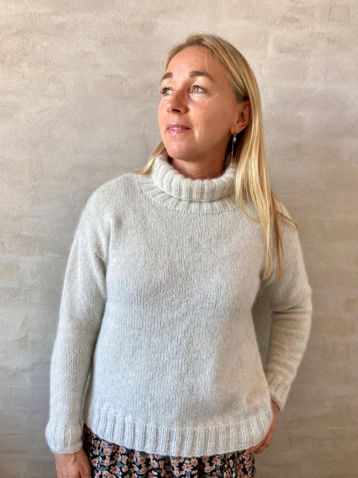 Peasy Sweater med rullekrave | strikkeopskrift