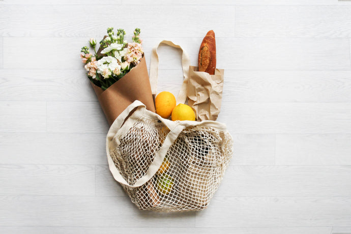 10 ALTERNATIVES TO USING PLASTIC DAY-TO-DAY