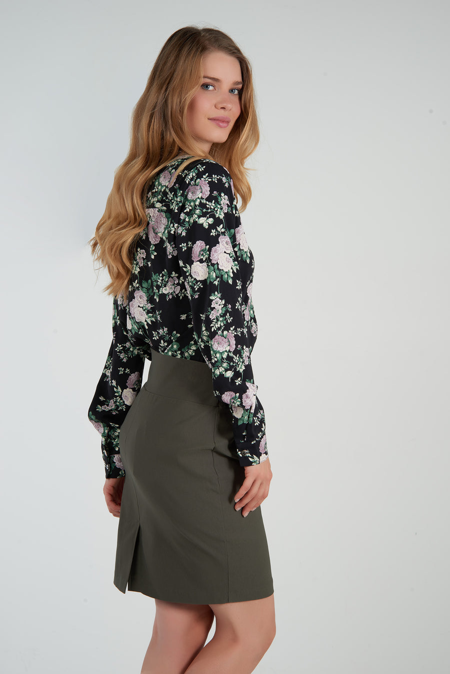 Boutique cypresslapband Vêtements pour femme ZING-335 - Jupe crayon extensible couleur olive - Fait au Québec Fait à Montréal Fait au Canada