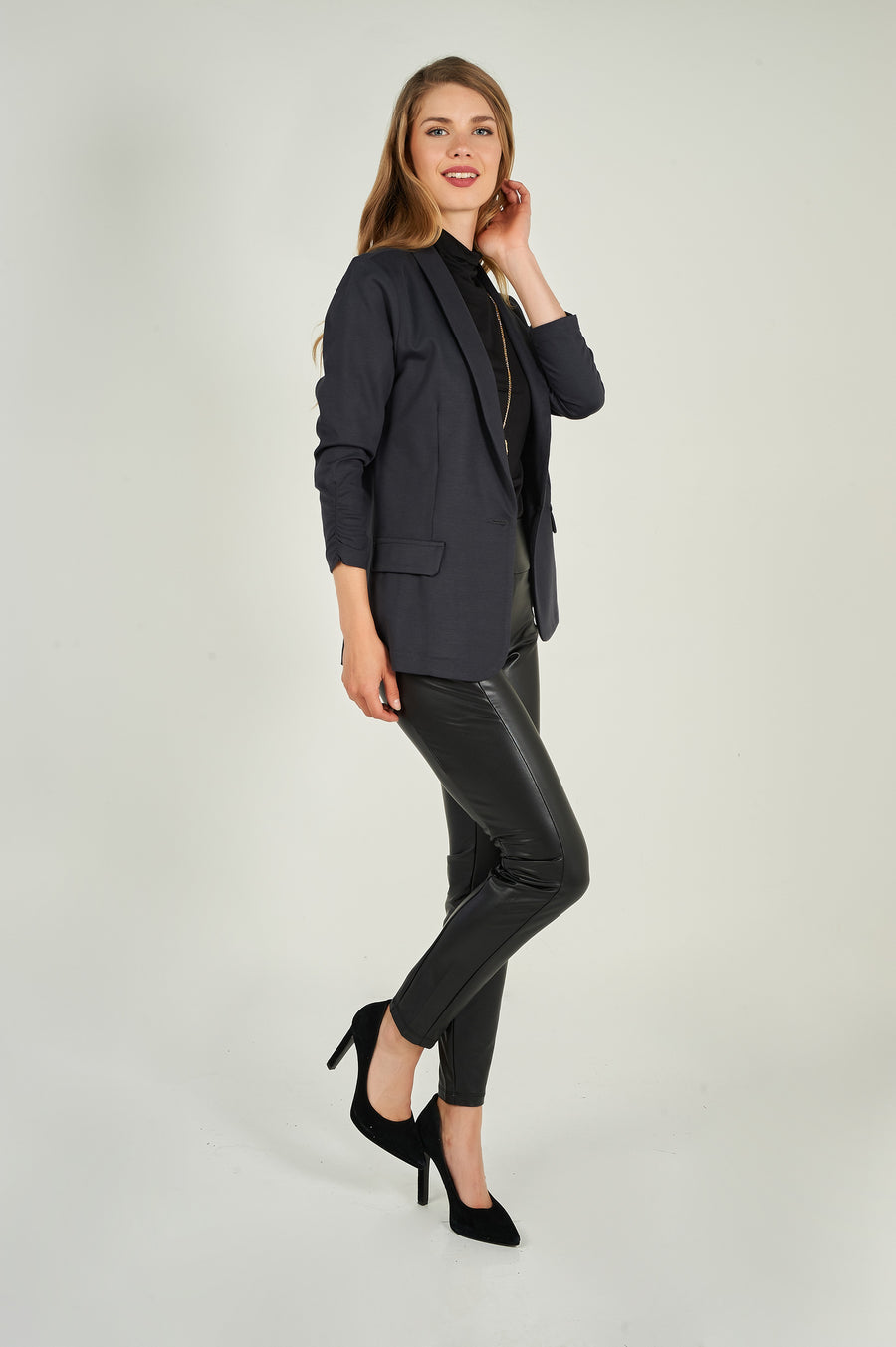 magasinez le blazer pour femme de chez colori - Shop this blazer for women from colori