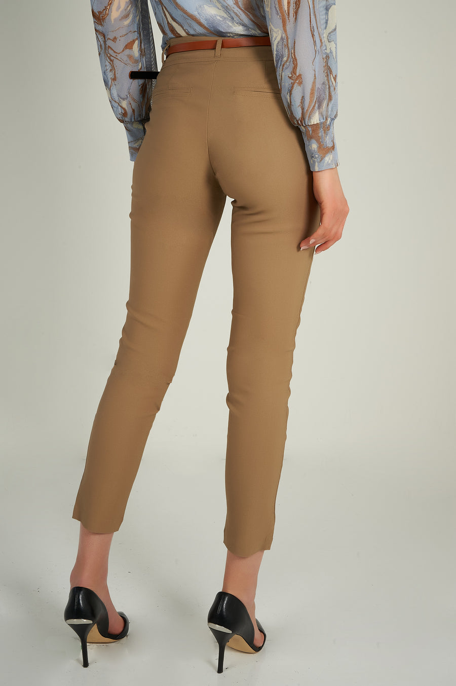 magasinez les pantalons pour femme de chez colori collection printemps été - Shop women's pants from colori spring summer collection