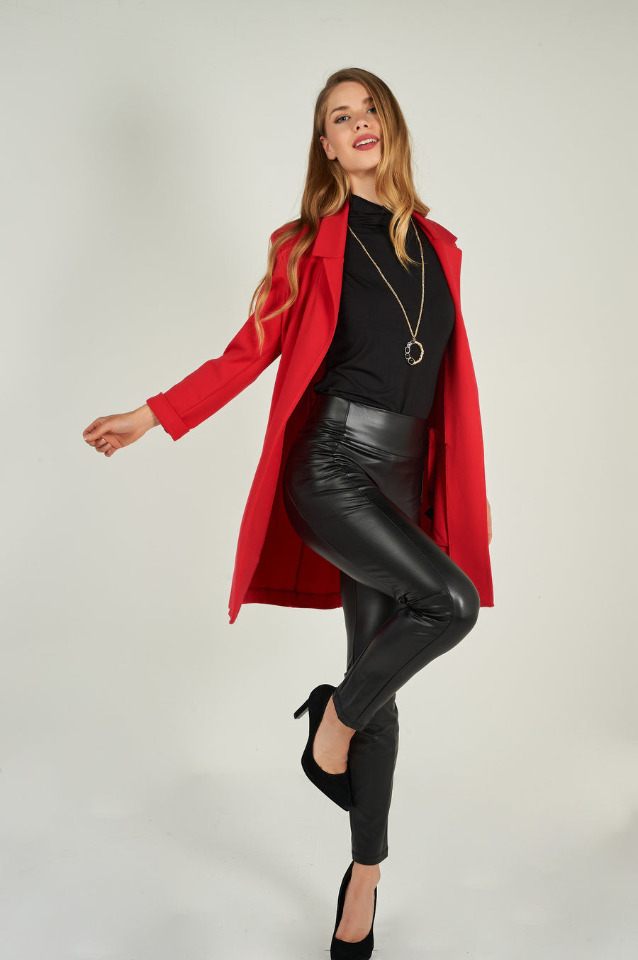 magasinez le long blazer pour femme de chez colori - Shop the long blazer for women from colori