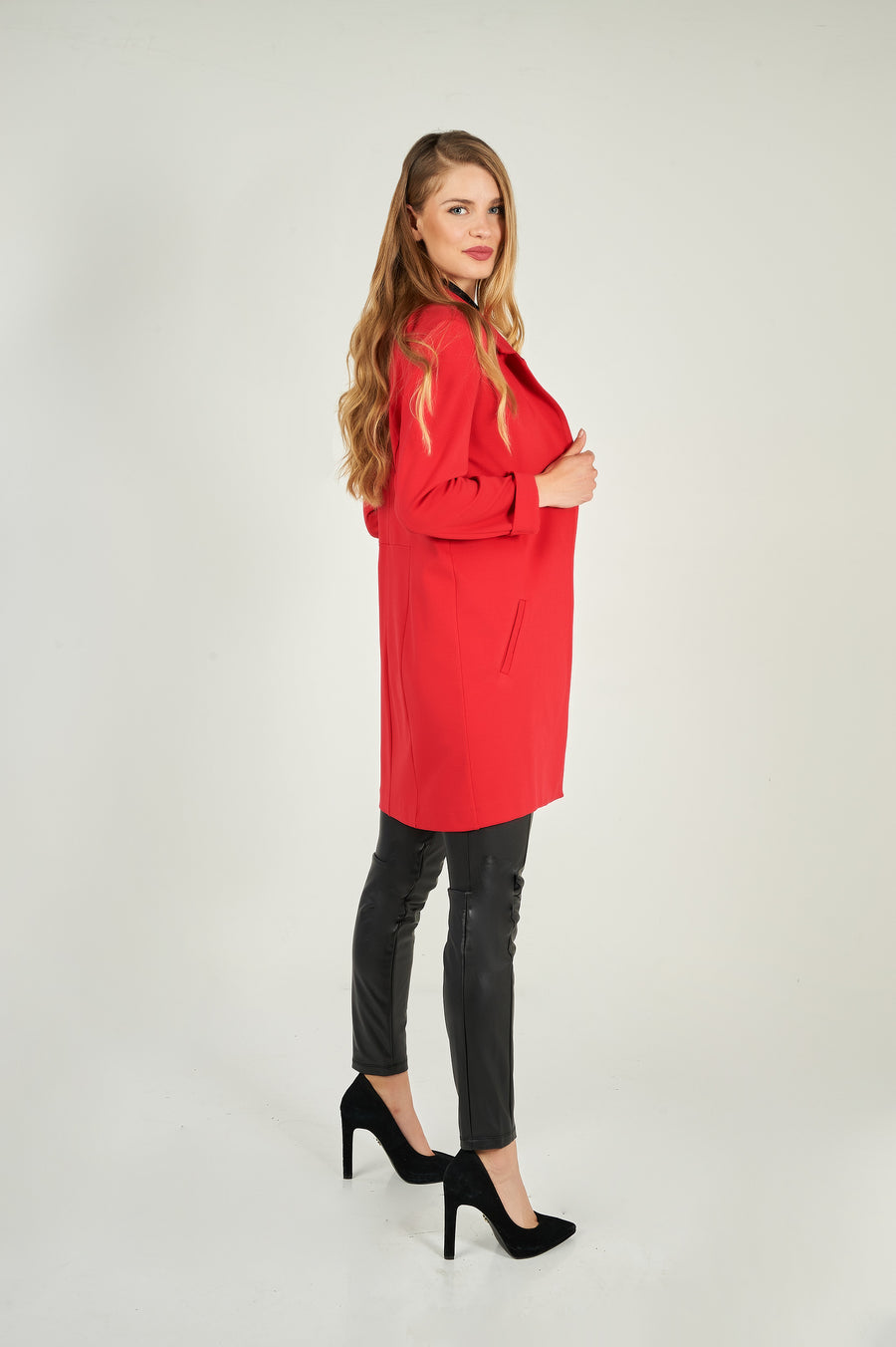 magasinez le long blazer pour femme de chez colori - Shop the long blazer for women from colori